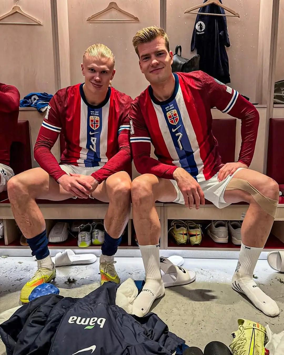 kaiyun-你也有小鸟依人的时候？哈兰德与瑟洛特的合照引发关注